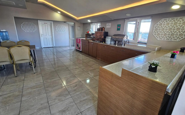 Pointbreak Hotel