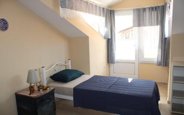 Dionyssos Apartment 2