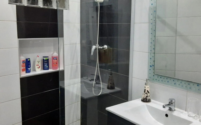 Mar House Apartments