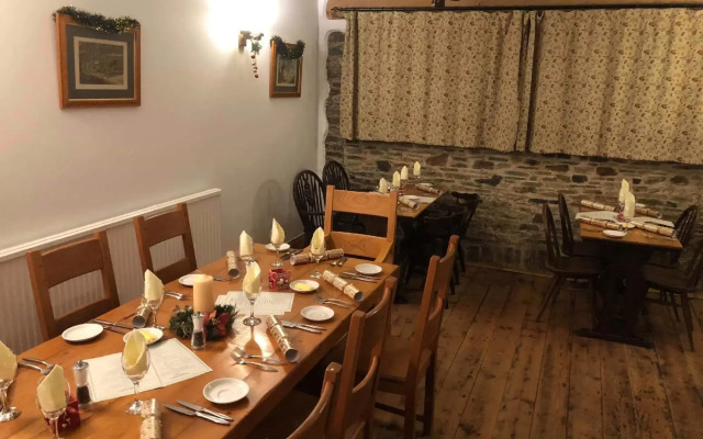 Blue Lion Inn