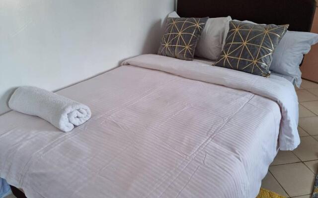Cozy studio with WIFI &Parking in South B