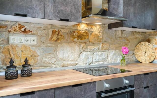 Kastro Stone House