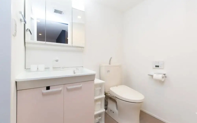 Cross Bridge Ikebukuro