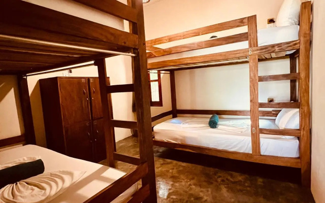 Little Lagoon Hostel