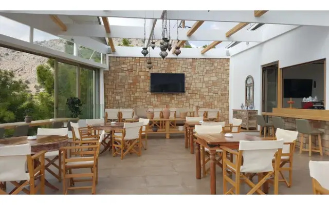 Pefkos Blue Hotel
