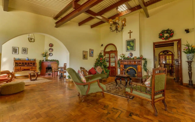 Sherlock Homes  A Heritage Theme Hotel – Lobby – Ooty