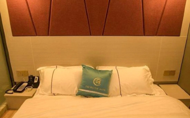 Wei'erdun Hotel (Shenzhen Bao'an Lingzhi Metro Station)