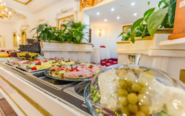 Hotel Imparatul Romanilor