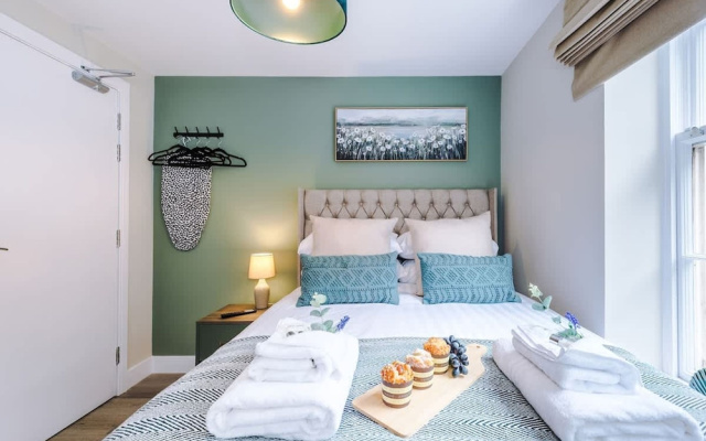 NEW Stunning Studio in the City-centre Sleeps 2