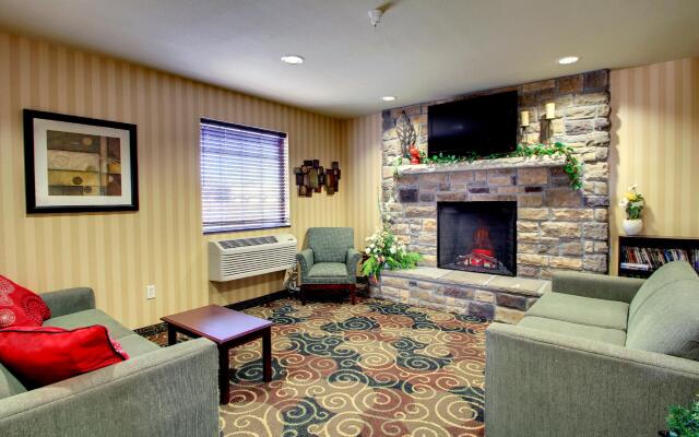 Cobblestone Hotel & Suites - Wayne