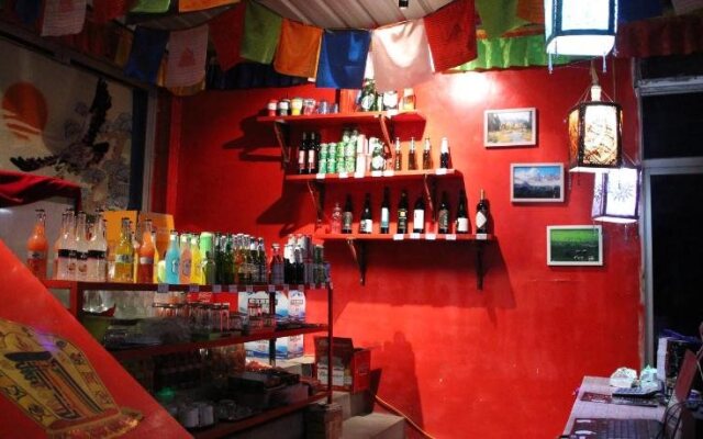 Qicaidanxia International Youth Hostel