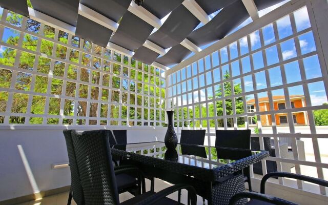 Deluxe Mkc Apartments