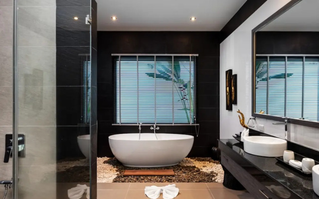 Crystal Pool Villa