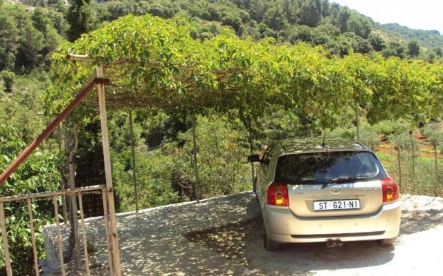 Holiday home Lidija-Robinson House