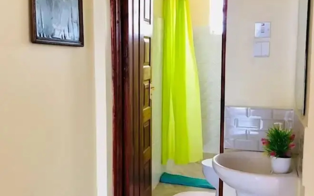 Lux Suites Zion Apartments Homabay