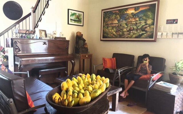 Ellei's Place