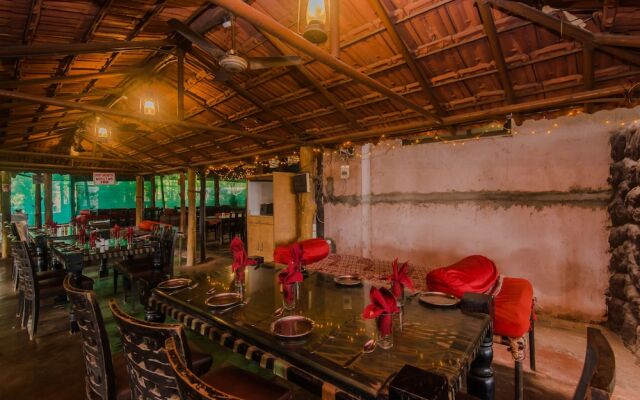 OYO 10382 Hotel Saffron Suites