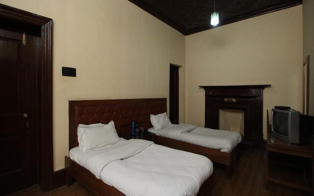 OYO 30650 Hotel Akbar Residency