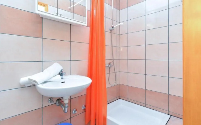 Cozy Apartment With Terrace and BBQ