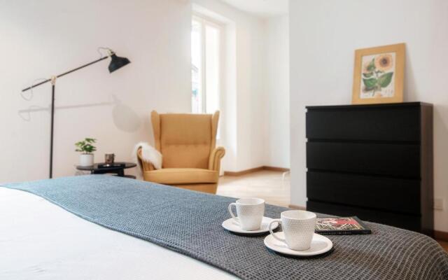 Vicolo Dei Pescatori - by MyHomeInComo