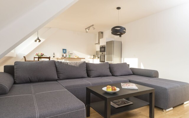 Schottenring Terrace by Welcome2Vienna