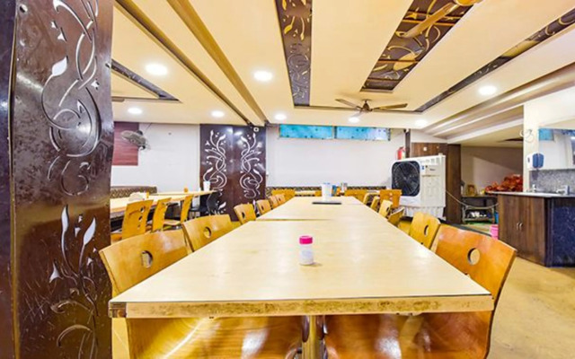 Hotel Raghumani Palace