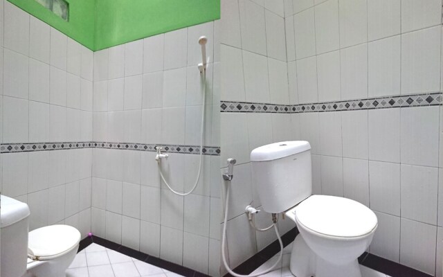 Oyo 2447 Aulia Homestay