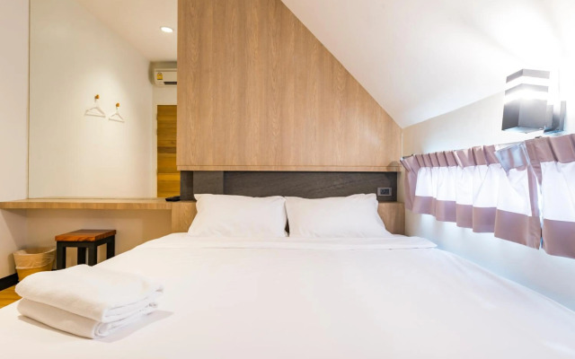 T Hostel at Victory Monument