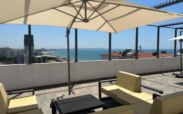 Penthouse Apartment With Terrace on the sea