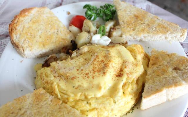 Tong's Story Paternity B&B