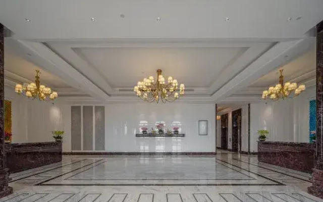 Dalian BAMBOO Hotel (Donggang Venice Water City)