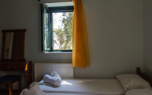 Kiveli - Comfy stone villa with seaview