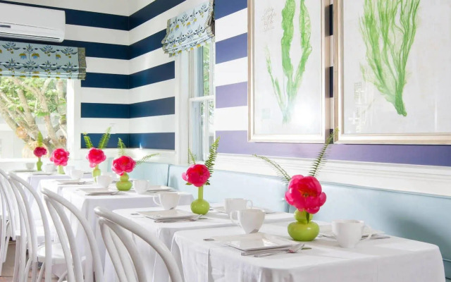 76 Main Ink Press Hotel