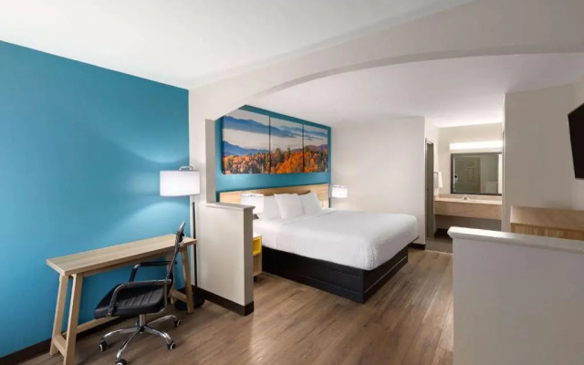 Days Inn Clarksville North