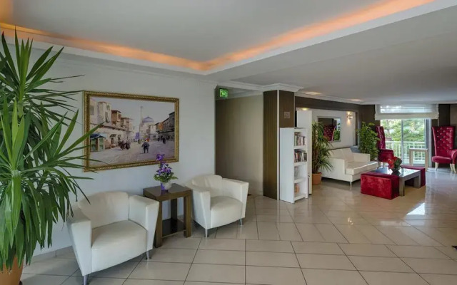 Akalia Suite Hotel & Spa