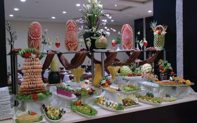Dar Al Eiman Royal Hotel