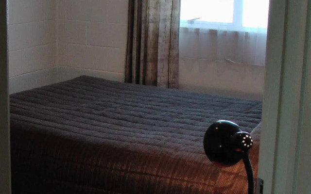 Bailey's At The Beach Motel