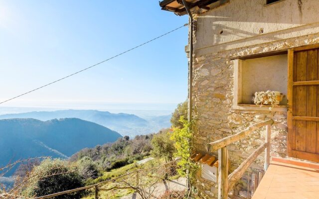 Hill-view Holiday Home in Camaiore With Private Garden