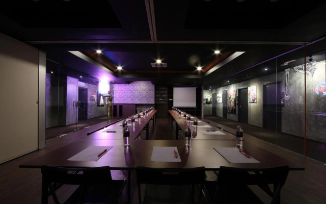The Hulo Hotel Gallery