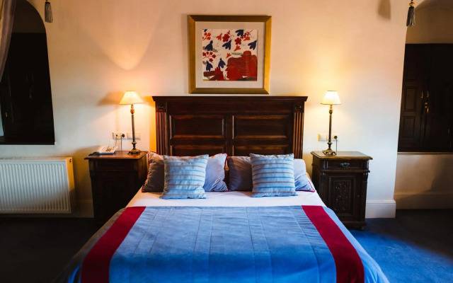 Trikolonion Country Hotel