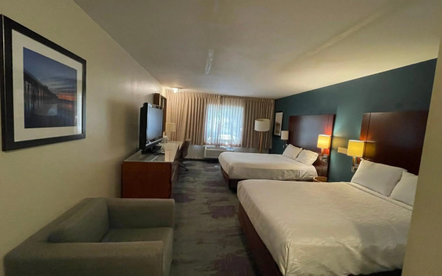 Portside Inn & Suites