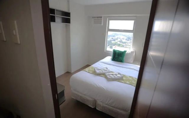 Gilmore Tower Suites By SMS Hospitality