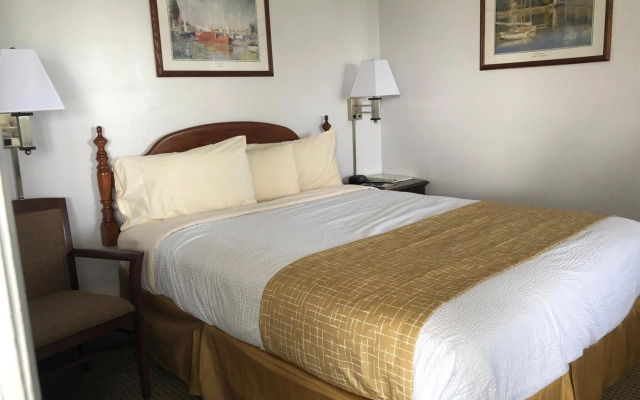 Travelodge by Wyndham Cape Cod Area