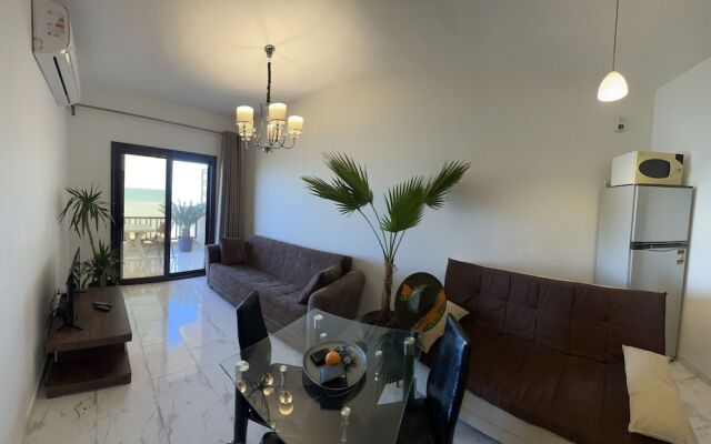 Luxury Front Sea View Apartment in Hurghada