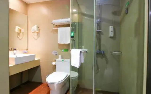 Motel 168 (Fuyang Funan Dicheng North Road)
