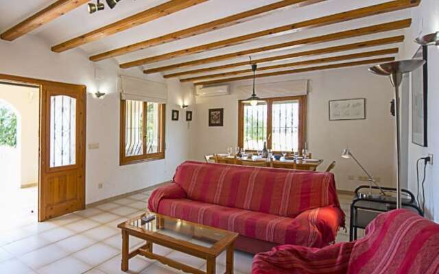 Villa - 3 Bedrooms with Pool - 106419