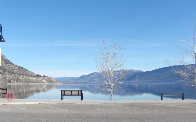 Okanagan Lakefront Resort