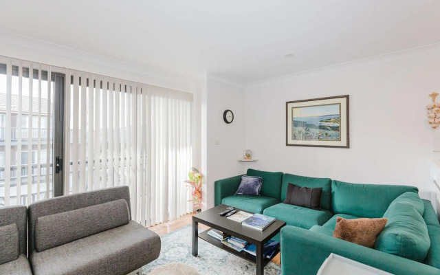 Pentagon 2/65 Gippsland Street