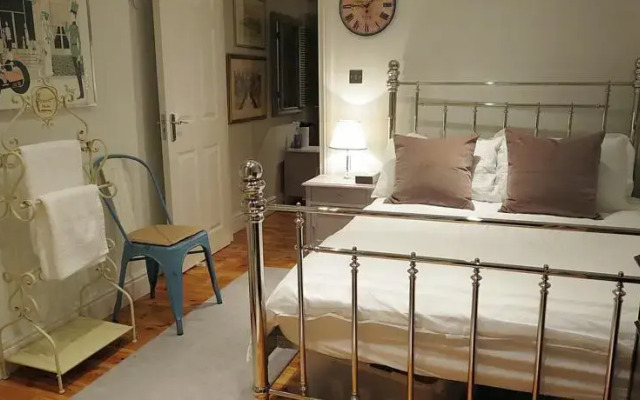 Clapham - magnificent new two-bed flat with private garden