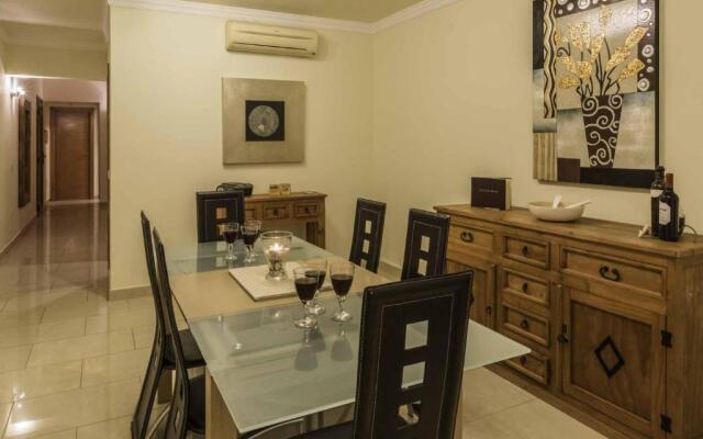 Villa Azure - LH122 By Villas Now Ltd